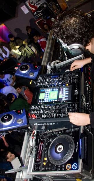 DVJ Show | Magic Video & Music Party in the World Wide Requisiti